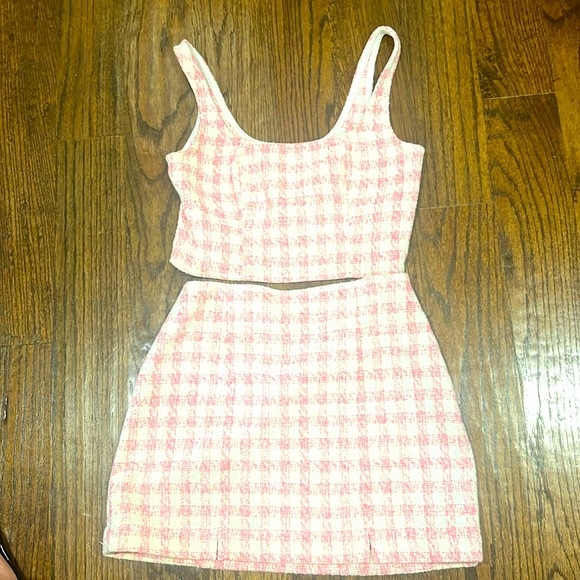 ASOS size 4 pink and white skirt and top set - Picture 3 of 6
